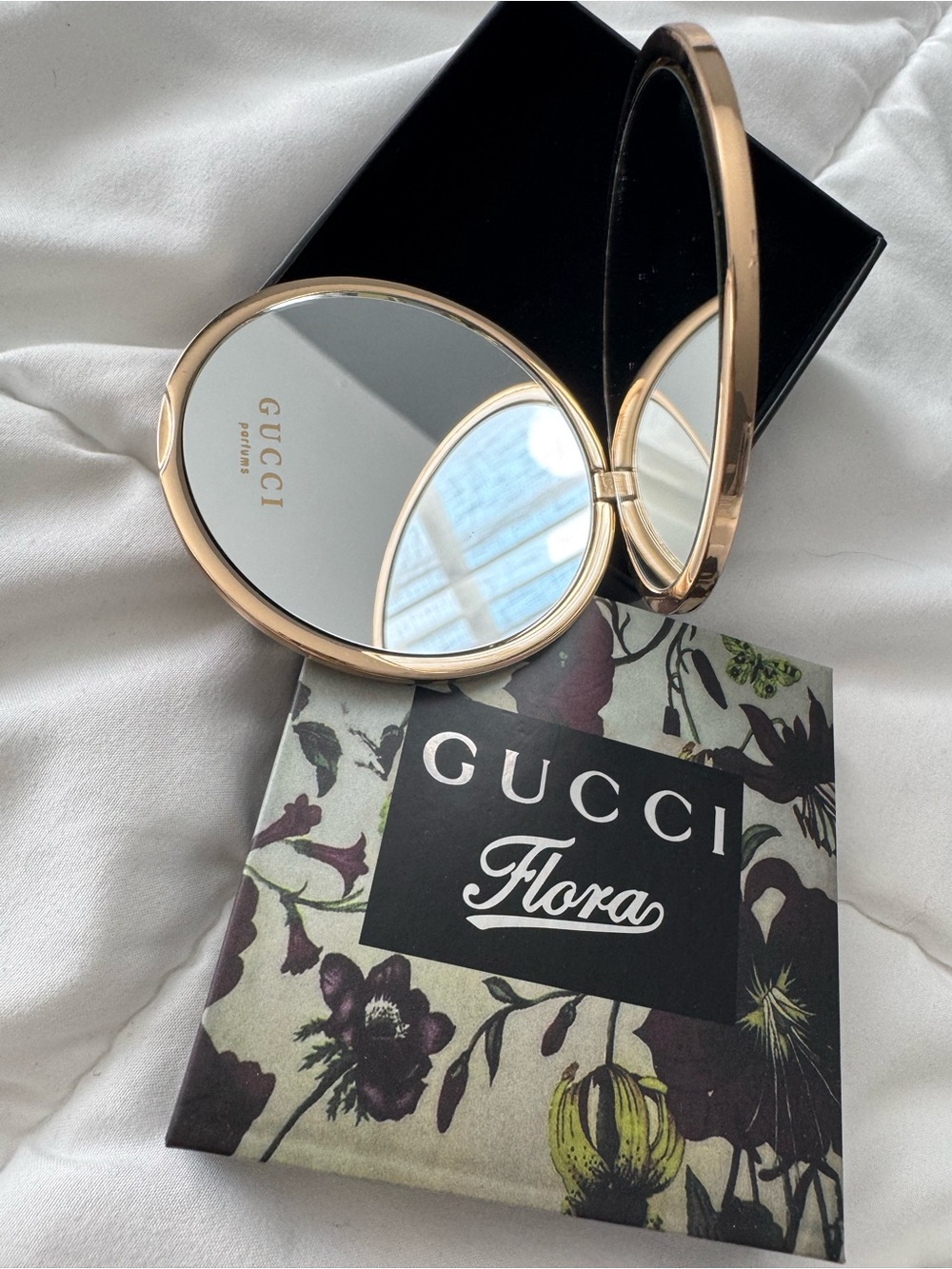 Gucci Flora Gold Compact Mirror with Flora Slipcover GWP